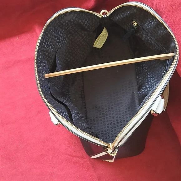 SOLD Kate Spade Soft White/ Black Pebble Leather Satchel/Crossbody EC - Picture 14 of 16